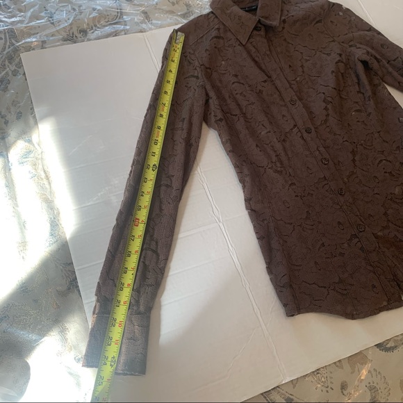 New York and Co. Ladies buttoned, long sleeve, lace top, brown, size Small - Picture 9 of 9